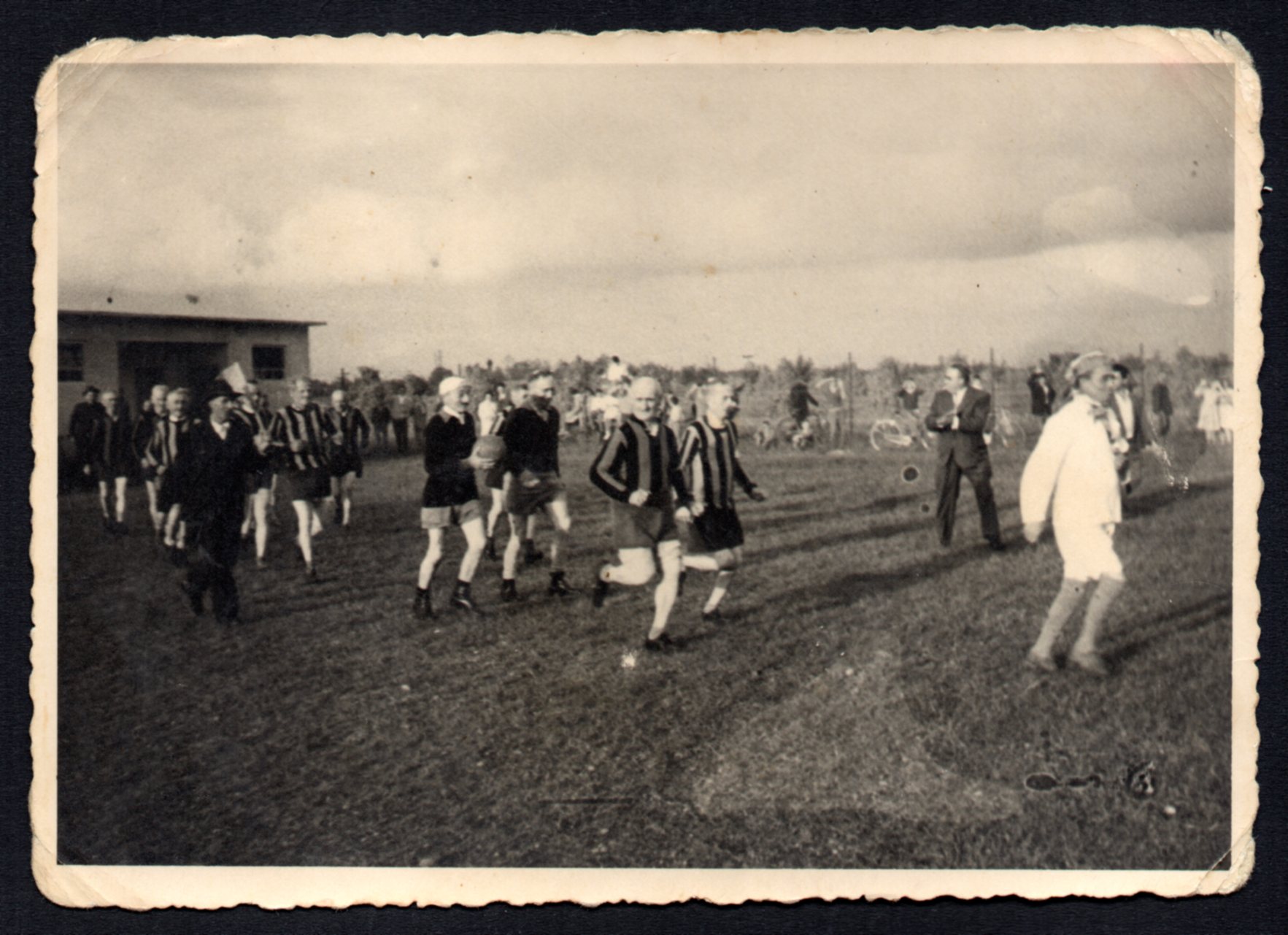 Gonars primi anni 50 partita celibi e ammogliati - 603